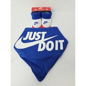 Nike Newborn 0-6 Months blue white Just Do It 2 piece set socks bandana bib